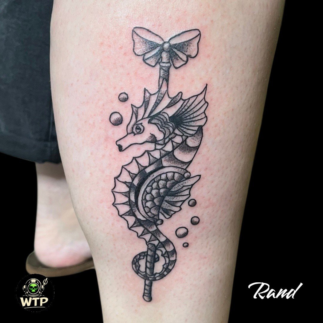 Rand @rand.thiel 

.. #WilmingtonTattooAndPiercing #WilmingtonNCTattoo #WilmingtonTattoo #FineLineTattoo #MinimalTattoo #DelicateTattoo #LineworkTattoo #RealismArtist #BlackAndGreyRealism #AnimeInk #MangaTattoo #FamilyTattooIdeas #ChildNameTattoo #Me