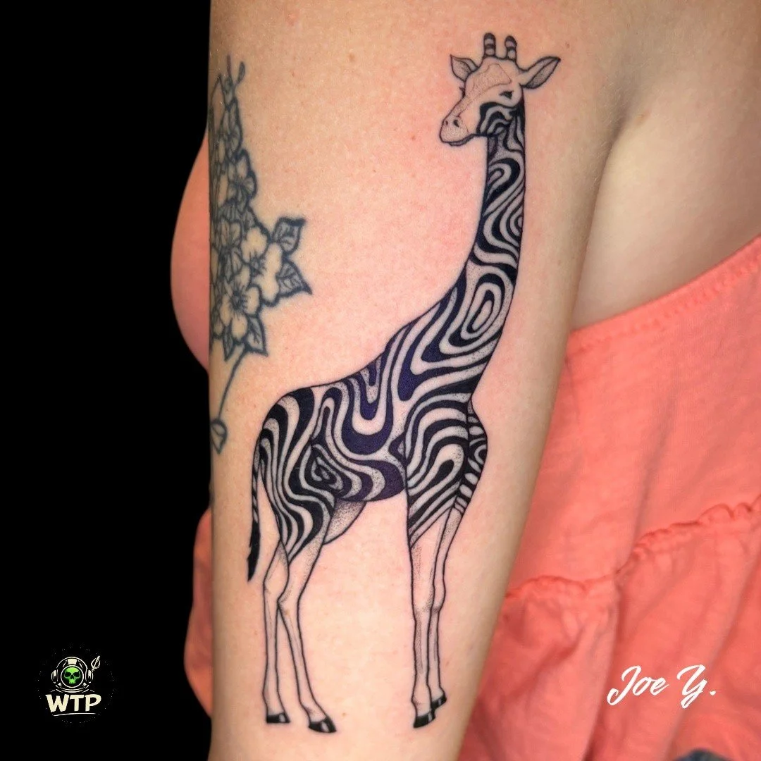 Joe @inkartjoe 

.. #WilmingtonTattooAndPiercing #WilmingtonNCTattoo #WilmingtonTattoo #FineLineTattoo #MinimalTattoo #DelicateTattoo #LineworkTattoo #RealismArtist #BlackAndGreyRealism #AnimeInk #MangaTattoo #FamilyTattooIdeas #ChildNameTattoo #Memo