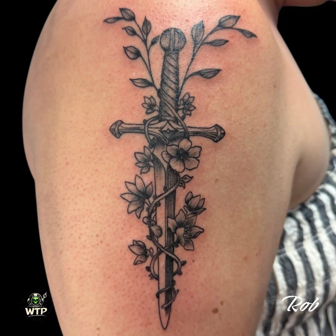 Rob @rob_smith_tattoo 

.
.
 #WilmingtonTattooAndPiercing #WilmingtonNCTattoo #WilmingtonTattoo #FineLineTattoo #MinimalTattoo #DelicateTattoo #LineworkTattoo #RealismArtist #BlackAndGreyRealism #AnimeInk #MangaTattoo #FamilyTattooIdeas #ChildNameTat
