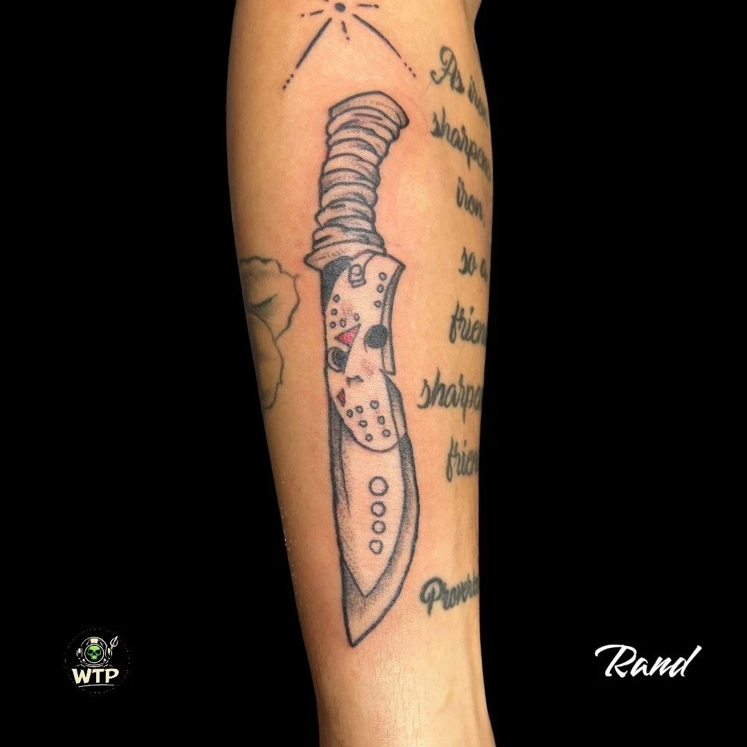 Rand @rand.thiel 

.
.
 #WilmingtonTattooAndPiercing #WilmingtonNC #NCTattoos #FineLineArtist #HyperRealismTattoo #BlackAndGreyInk #ColorRealismTattoo #AnimeTattooArtist #MangaInk #OtakuTattoo #CustomAnimeTattoo #FamilyInk #MatchingTattoo #PatrioticI