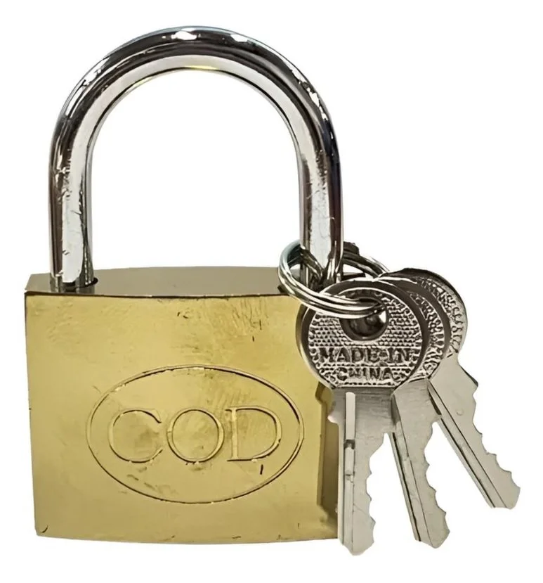 Título: Candado Clásico de Bronce 25 mm - Incluye 3 Llaves.