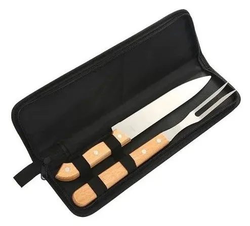 Set de Asado : Estuche de Cuero, Cuchillo y Tenedor de Acero Inox.