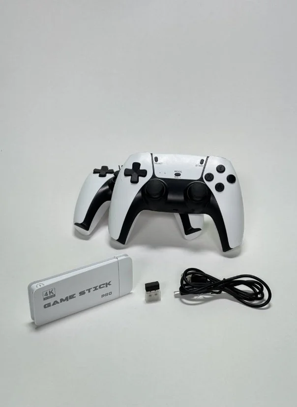 "Gaming & Tech" / consola retro