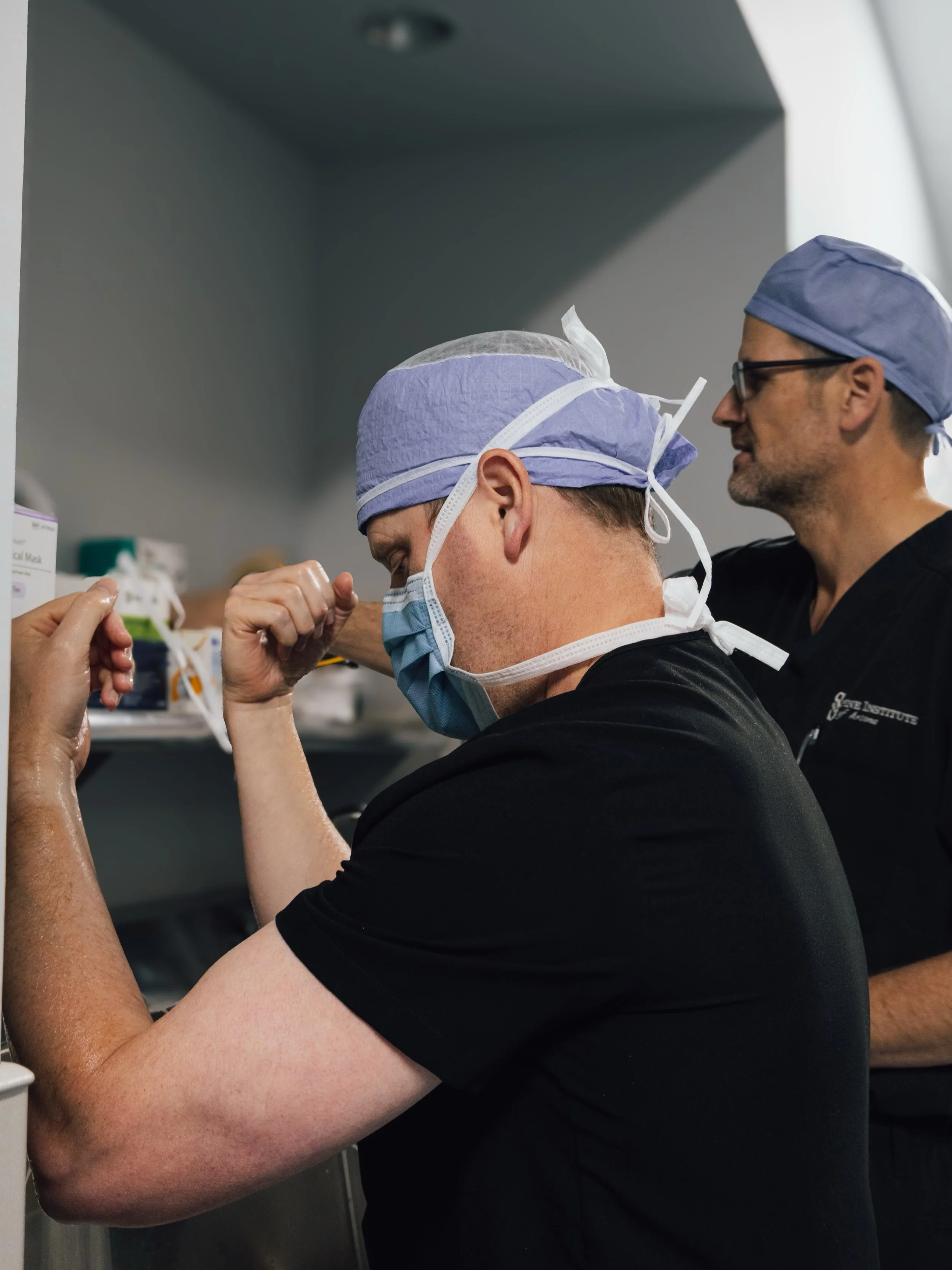Behind every procedure is a team dedicated to helping patients move forward. 🤝

At the Spine Institute of Arizona, our team performs 2,100+ surgeries each year, bringing together specialized expertise and a shared commitment to spine care.

Every pa
