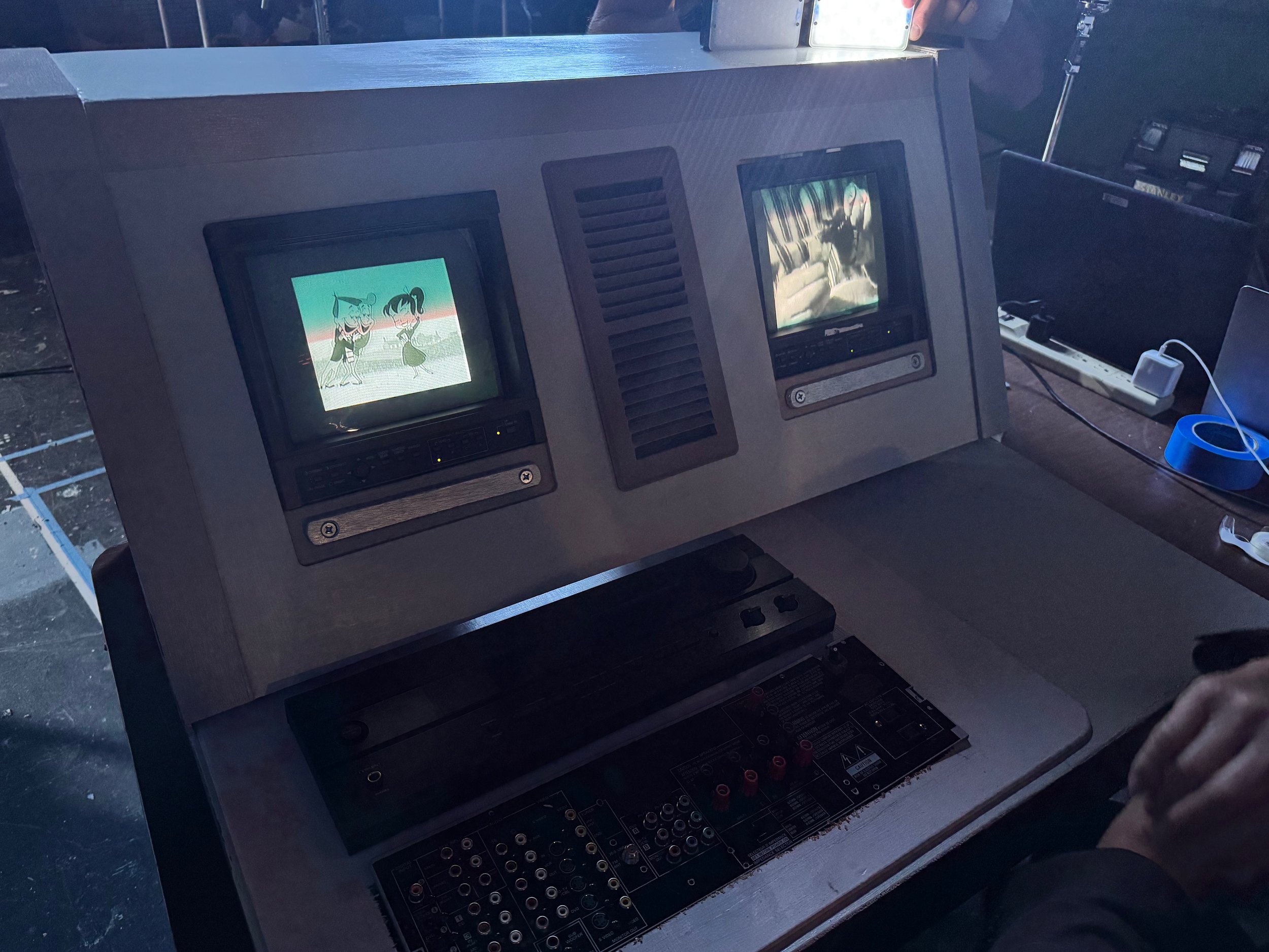 costum build period TV-airing unit