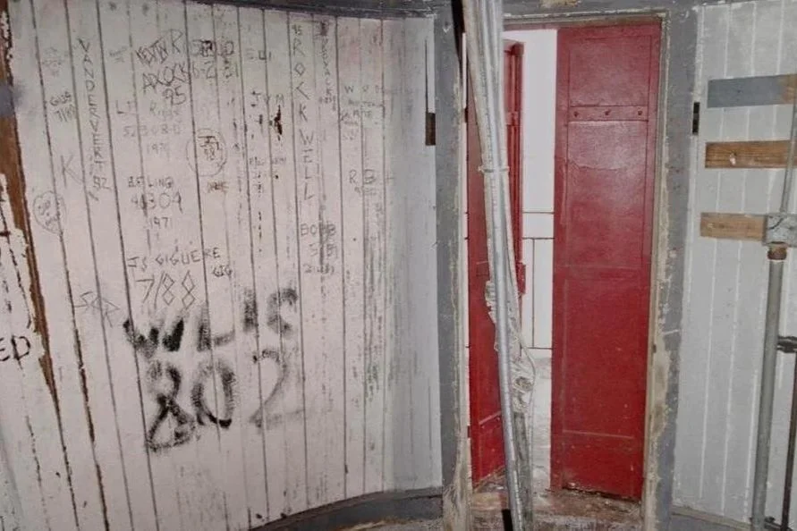 The before photo of the watch level of Middle Ground Lighthouse before its restoration.