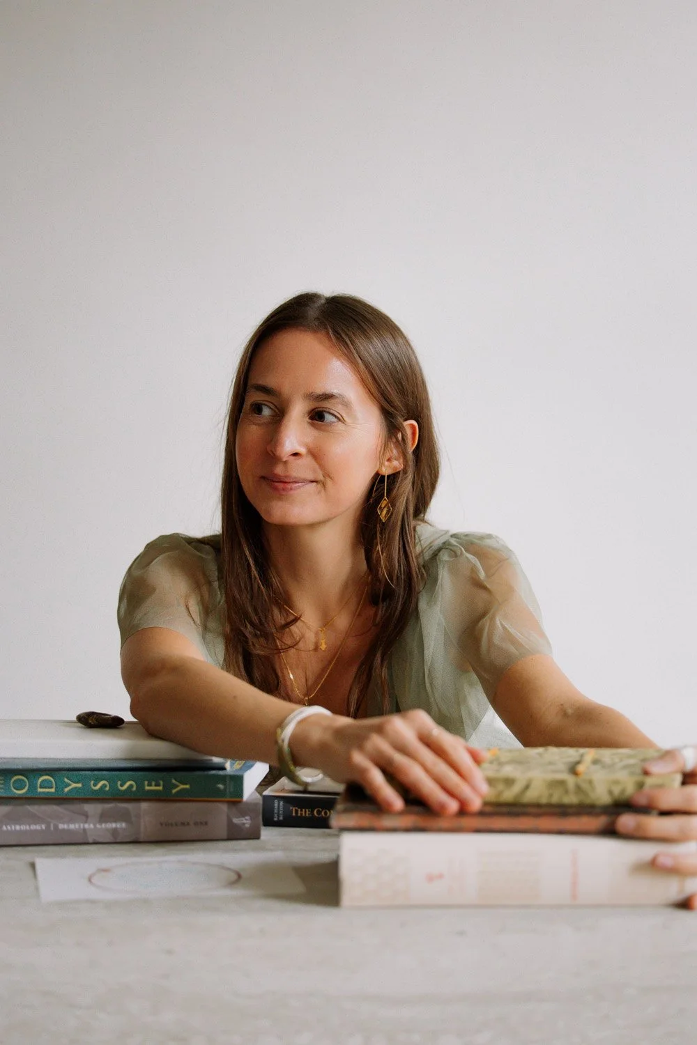 Rachelle Hicks Astrology professional online astrology services. Offering consultations worldwide.