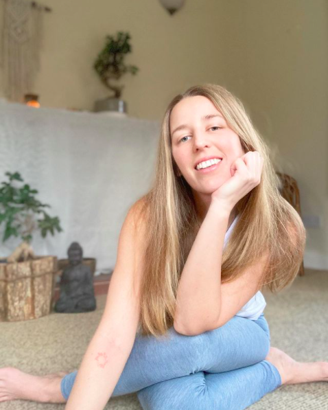 Casey King describes her online astrology reading experience with Rachelle Hicks