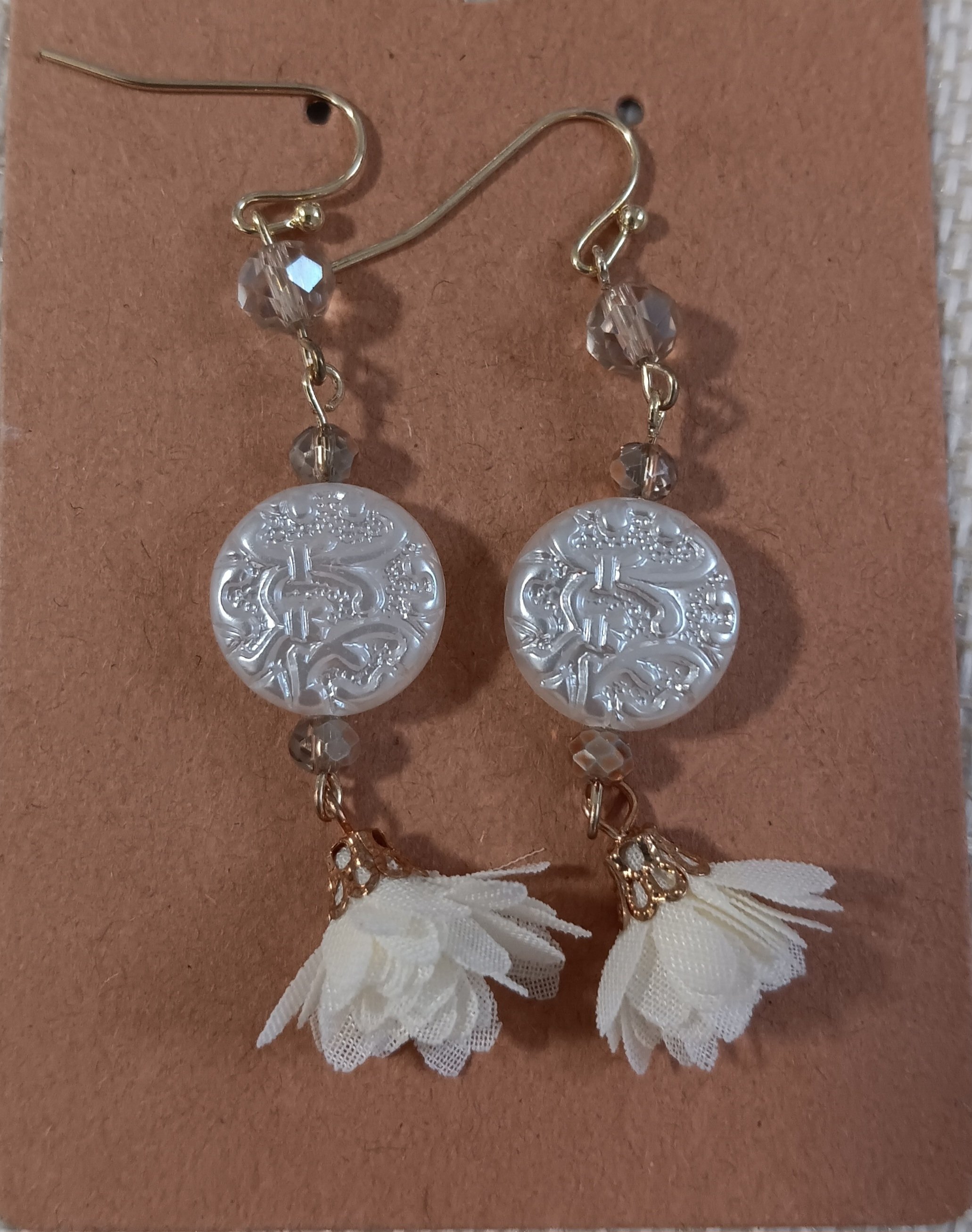 Cream Dream Earrings