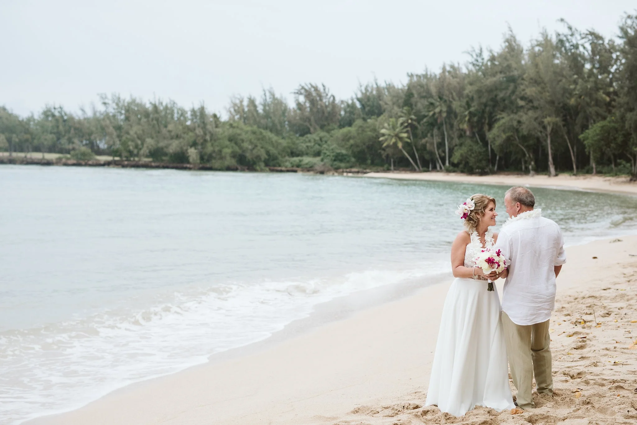 How to Elope in Hawaii: A Complete Guide to Planning an Oahu Elopement.