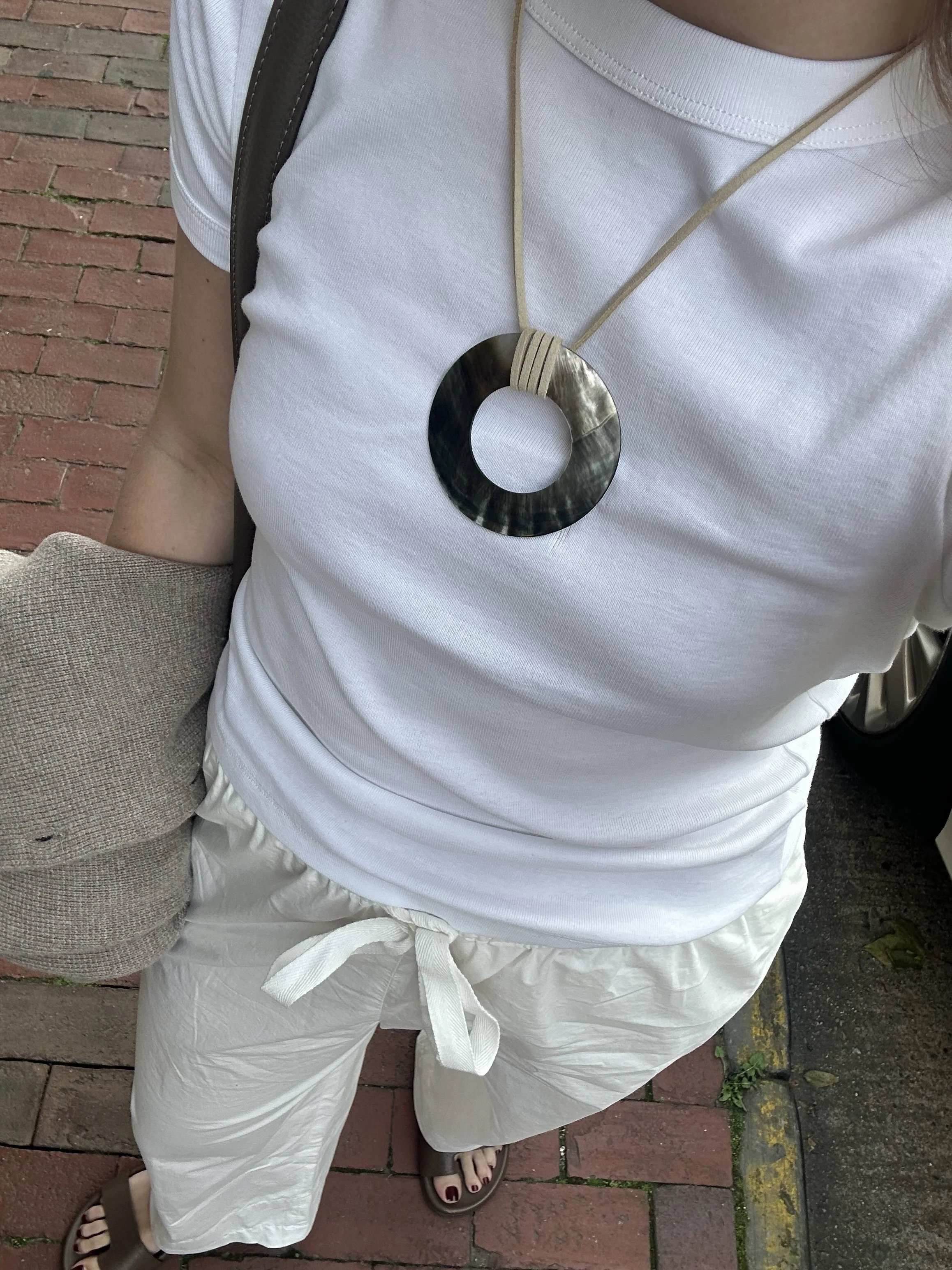 Facetune_13-06-2025-19-44-55 2.jpg