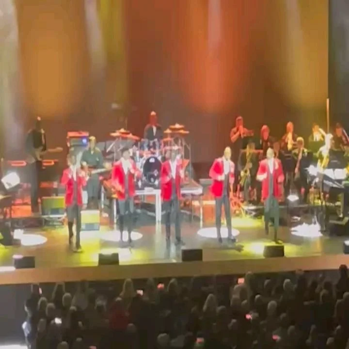 Had a great time being a part of the horn section for @thetemptations and The Four Tops at the Pickering Casino Arena. The band was tight, the dance moves super crisp and it was fun sharing the stage with a few close friends of mine!

#thetempatation