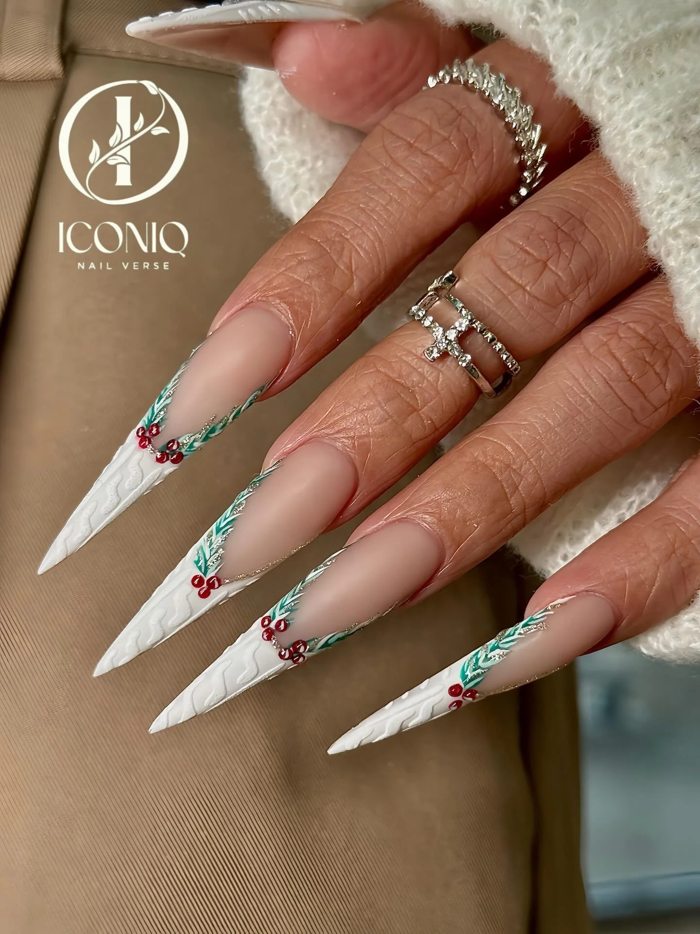 White holly berry Christmas nail design at Iconiq Nail Verse Richmond TX