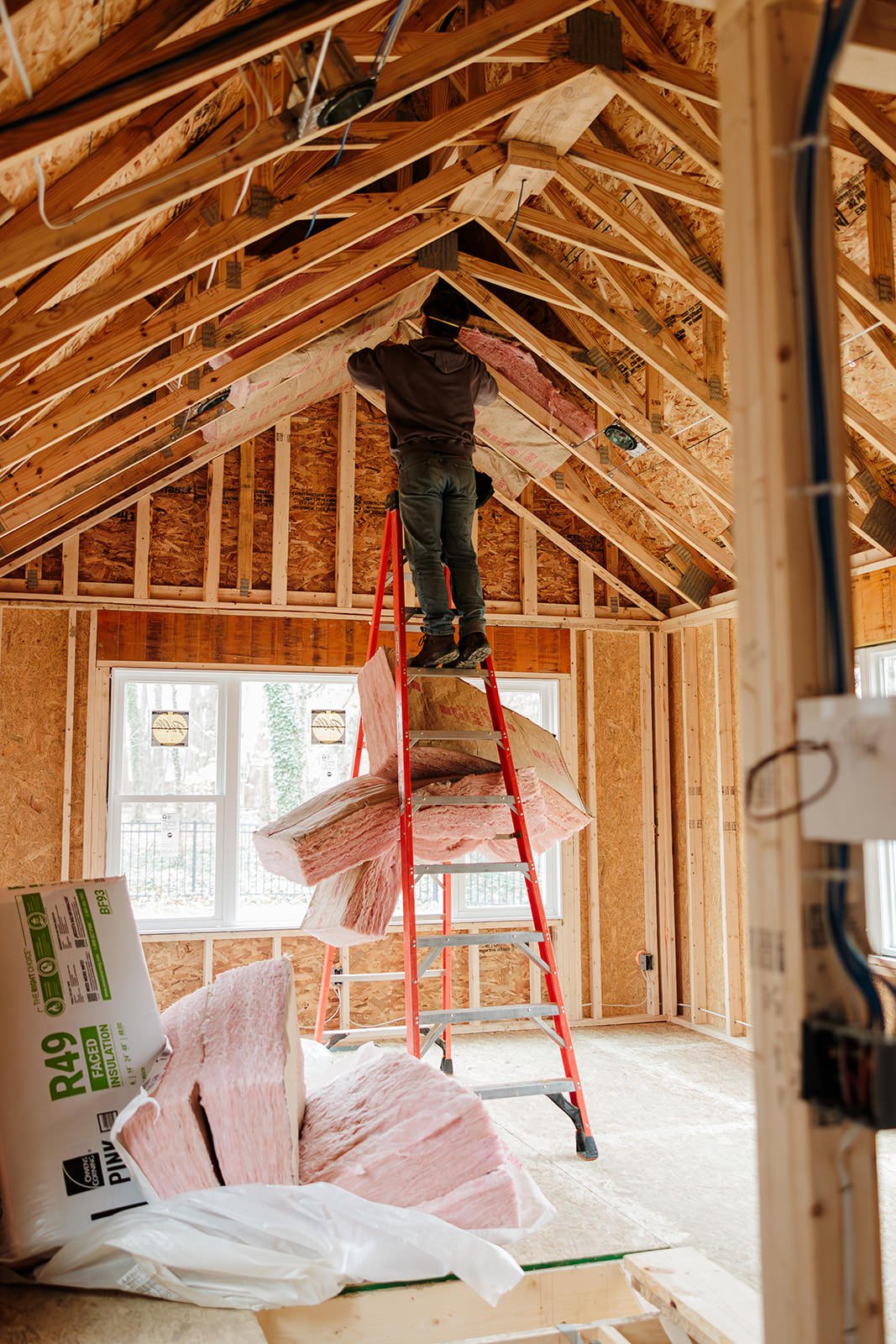 Five Things to Consider When Selecting a Contractor