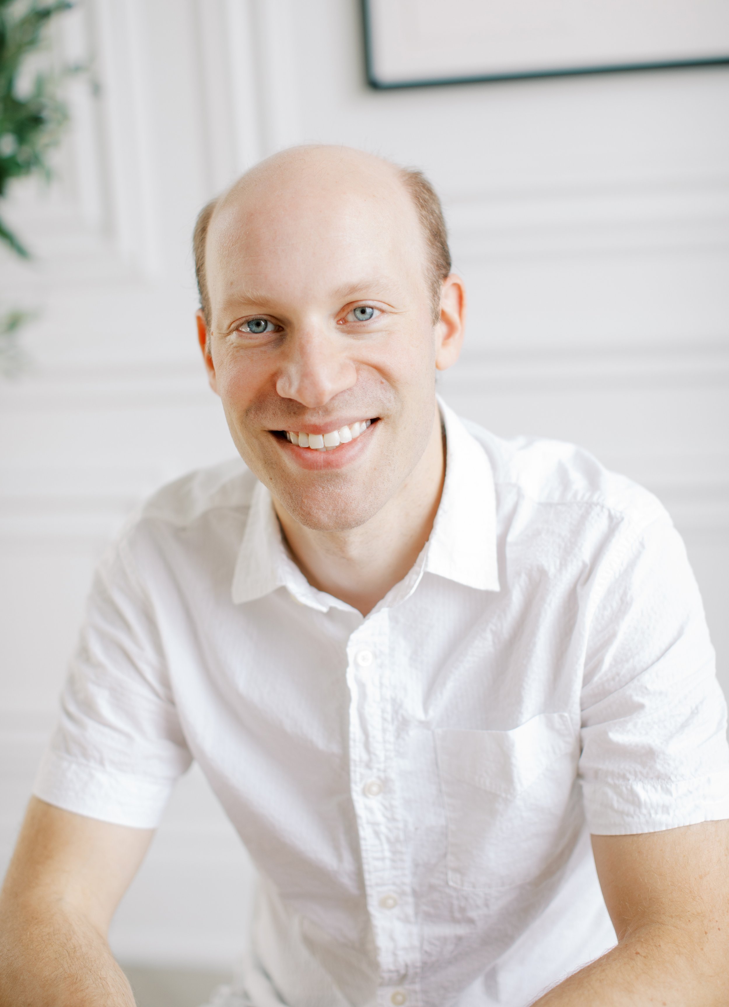 Dr Shael Markin headshot