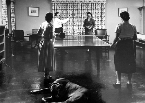 1953 Governor Stratton plays ping pong