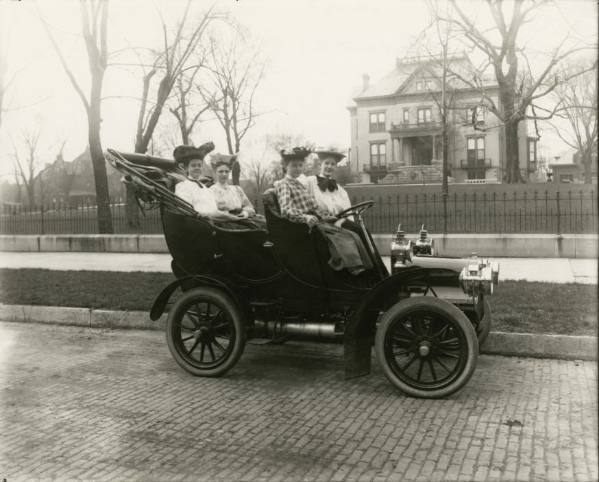 1900 women drive by the Mansion on Jackson Street 
 Tanner Administration
