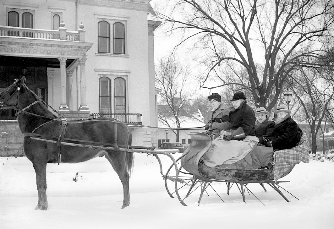 1939 Governor Horner in sleigh