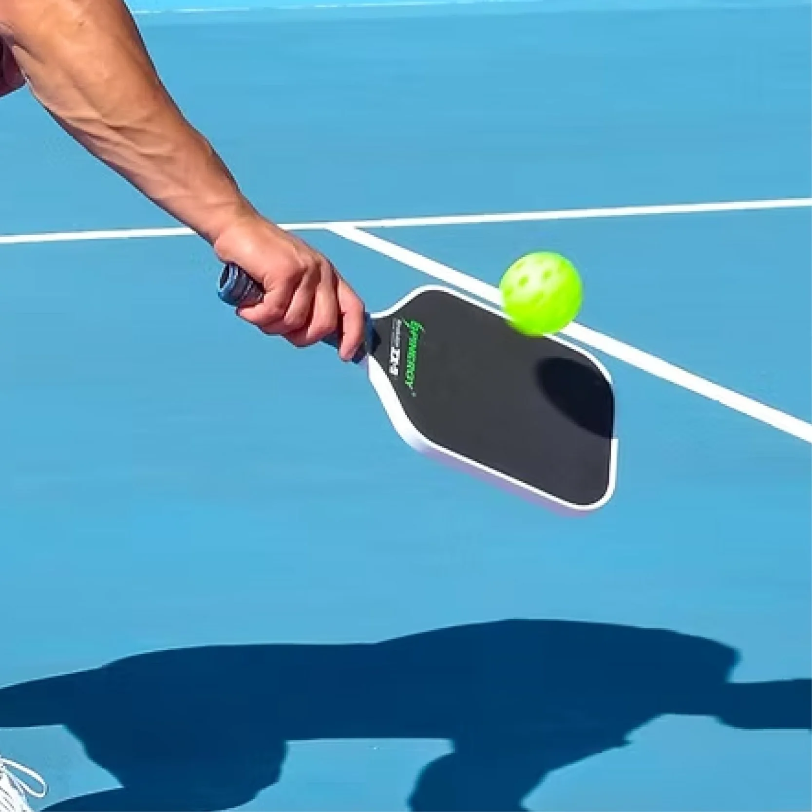 ZX9 Pickleball Paddle.jpg