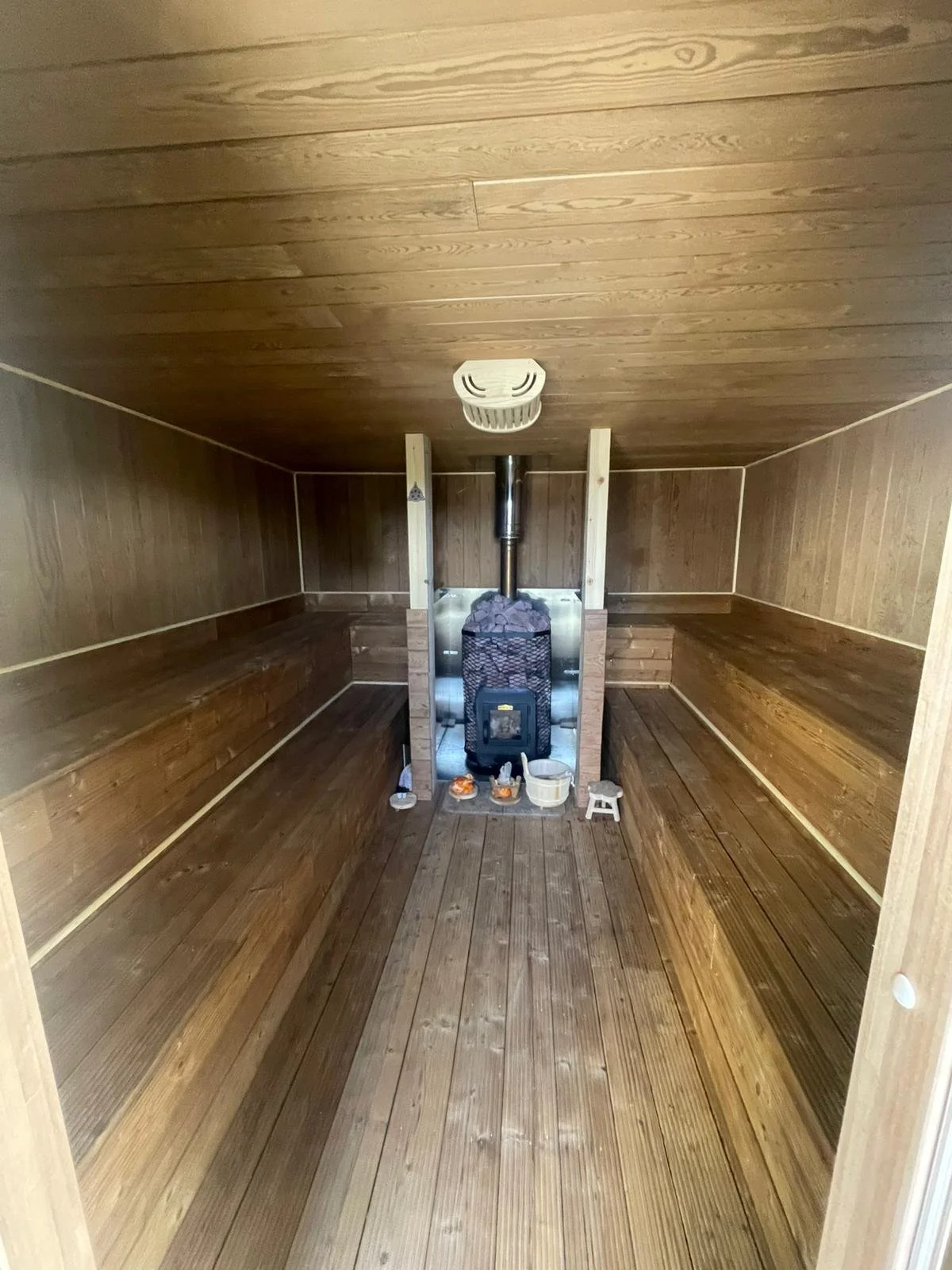 15 seats for the Sauna Squad at Jardin Amara.jpg