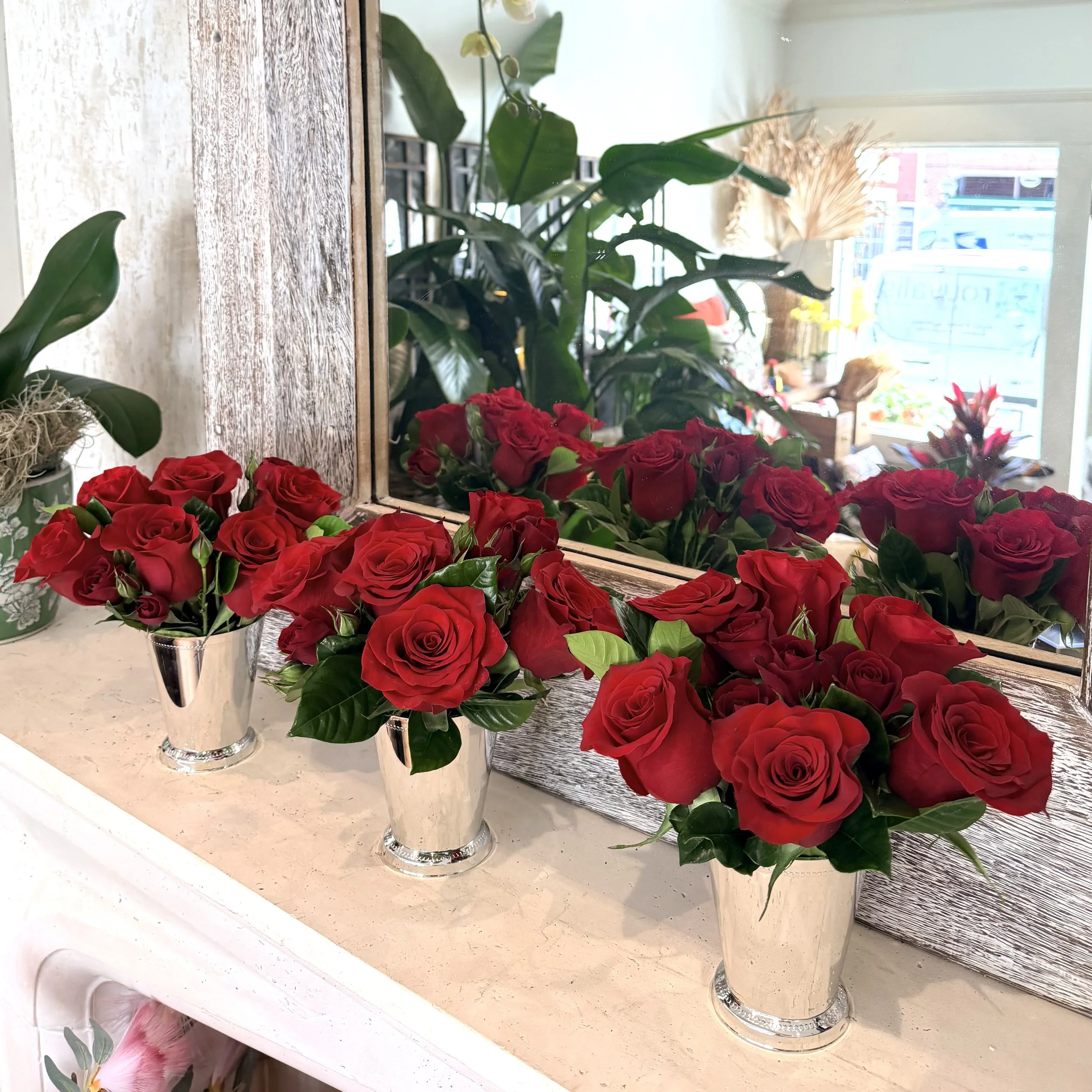 red roses kentucky derby flowers