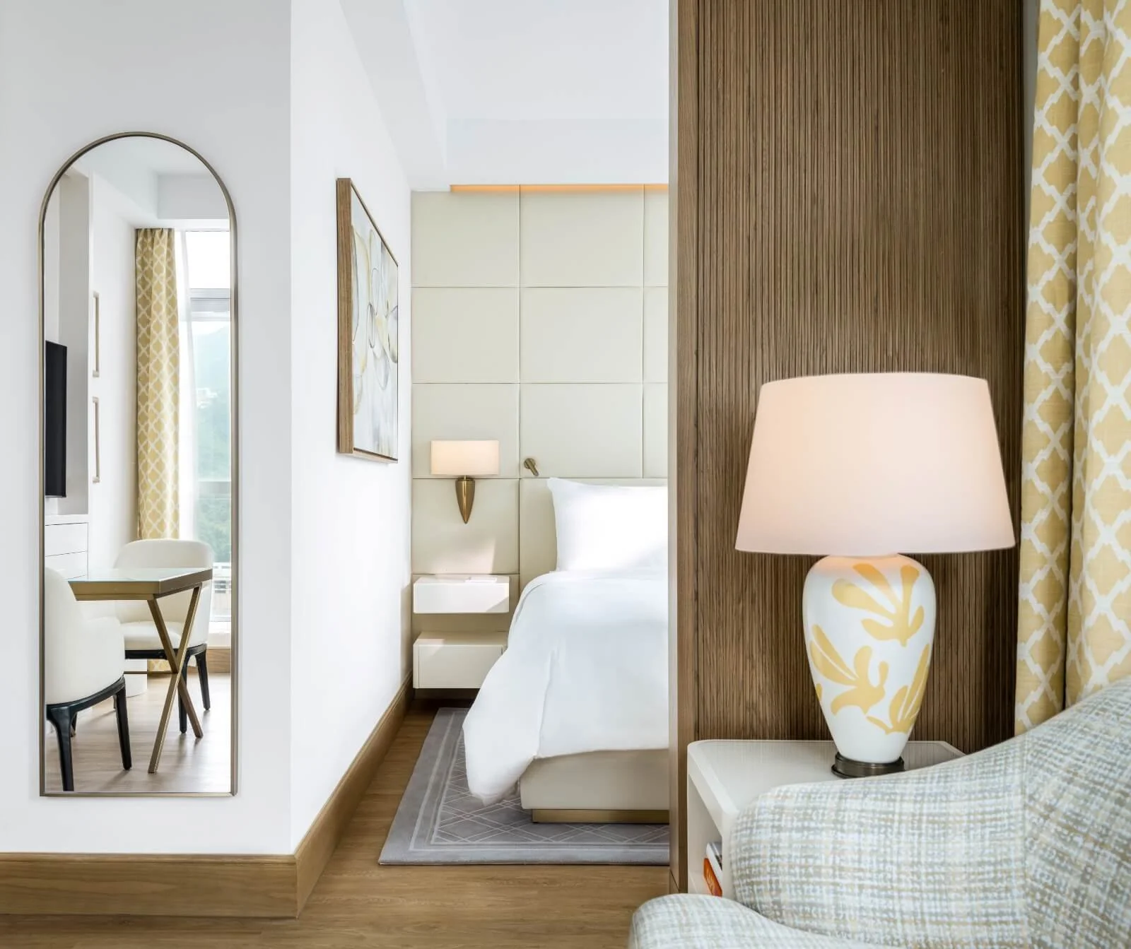Causeway Bay Lanson Place Bedroom Service Apartment 