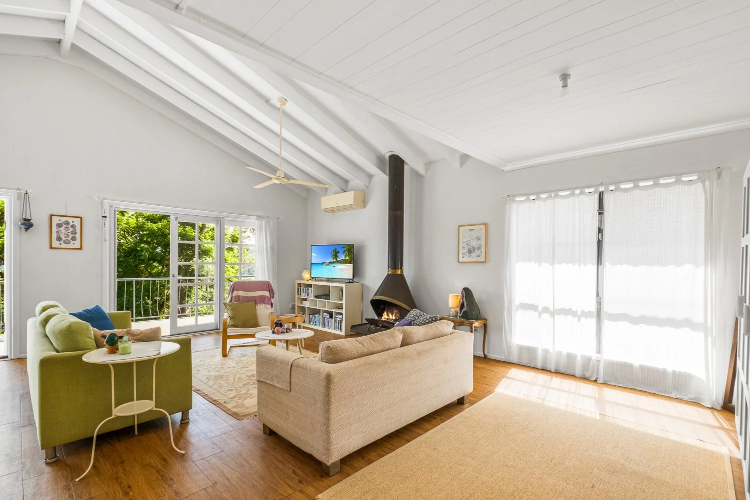 REMAX_PANORAMA_205_ROSEMOUNT-180.jpg