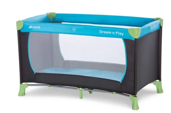 Berg Fux  Ein tragbares Babybett mit blauer Oberseite, schwarzen Seitenwänden und grünem Rahmen