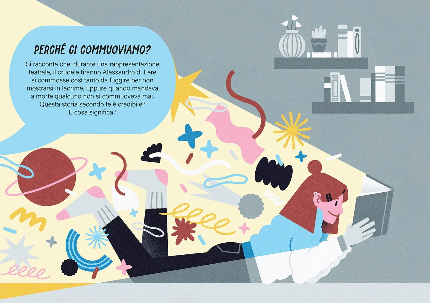 Illustrazione di una ragazza che legge sdraiata per terra con vari disegni astratti colorati che escono dal libro, in un ambiente domestico con scaffali pieni di libri e piante sullo sfondo.
