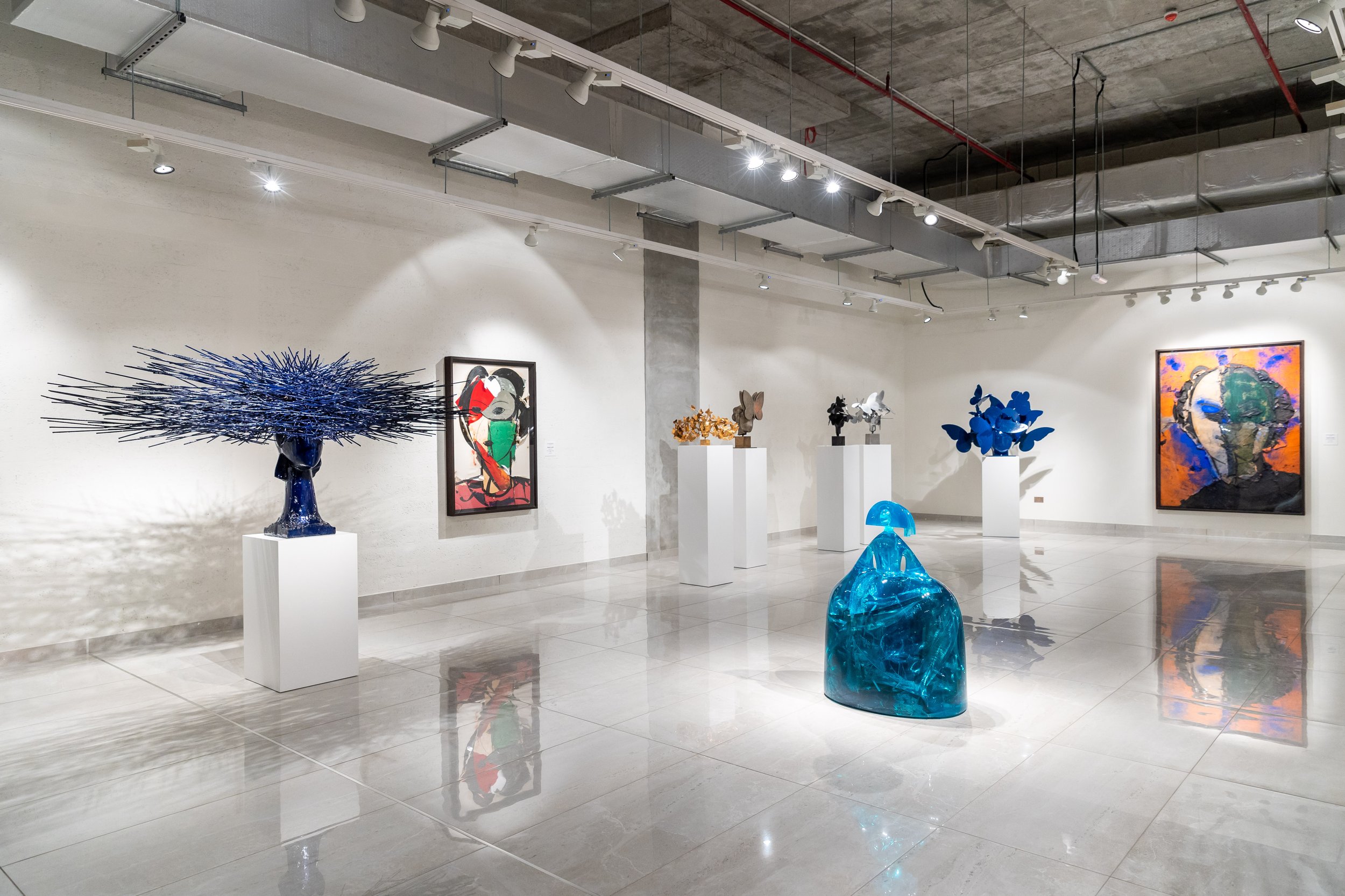 Curated presentation of Manolo Valdés paintings and sculptures at Anima Gallery by Mohamad Ali Makouk