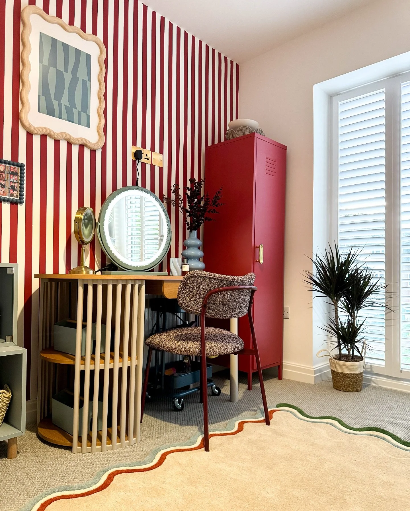 Haven&rsquo;t touched the stripes up yet, my lamp is yet to arrive, and I need artwork that isn&rsquo;t wallpaper samples&hellip; but the dressing room is getting there!

We painted these stripes on a whim at the weekend, and I&rsquo;ve spent the las