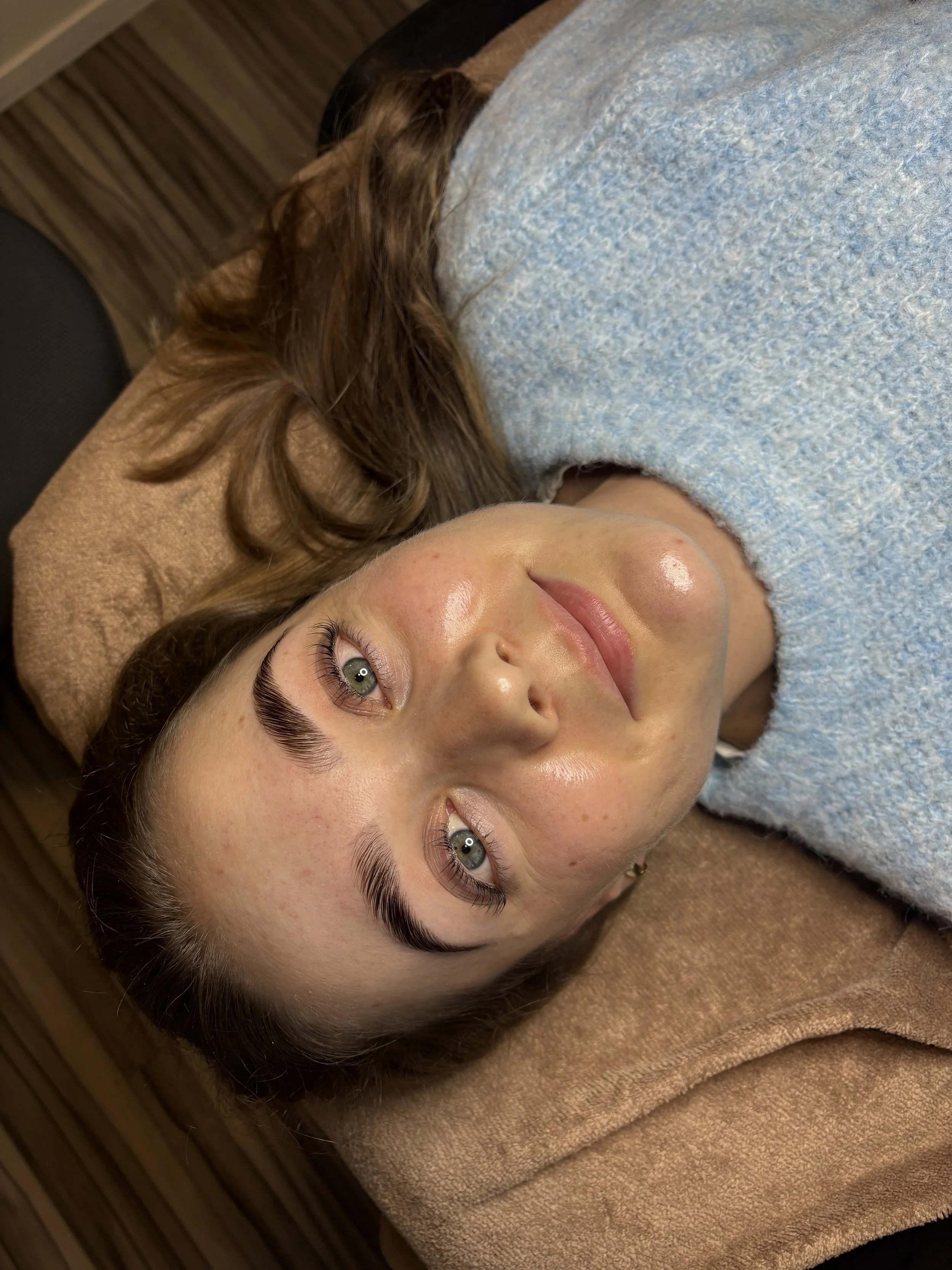 Wenkbrauwen en Wimpers