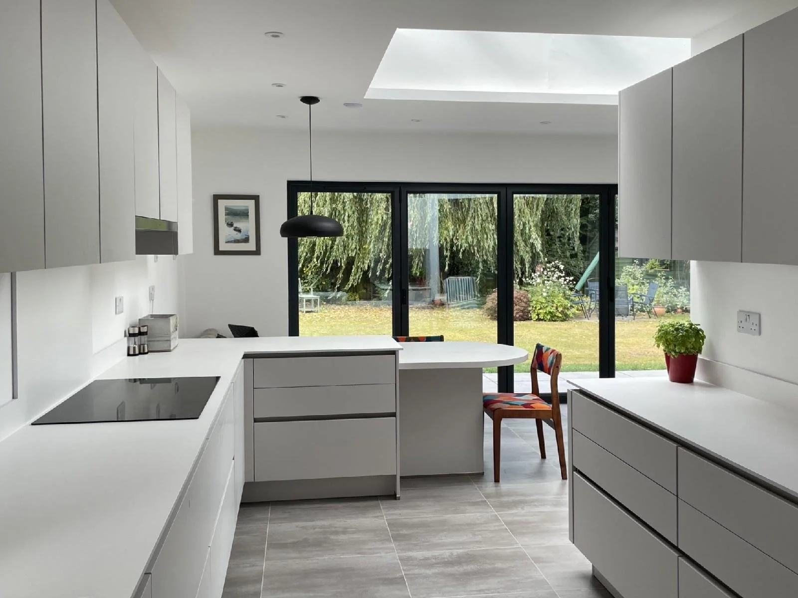 Satin Grey Handleless Kitchen in Dunchurch