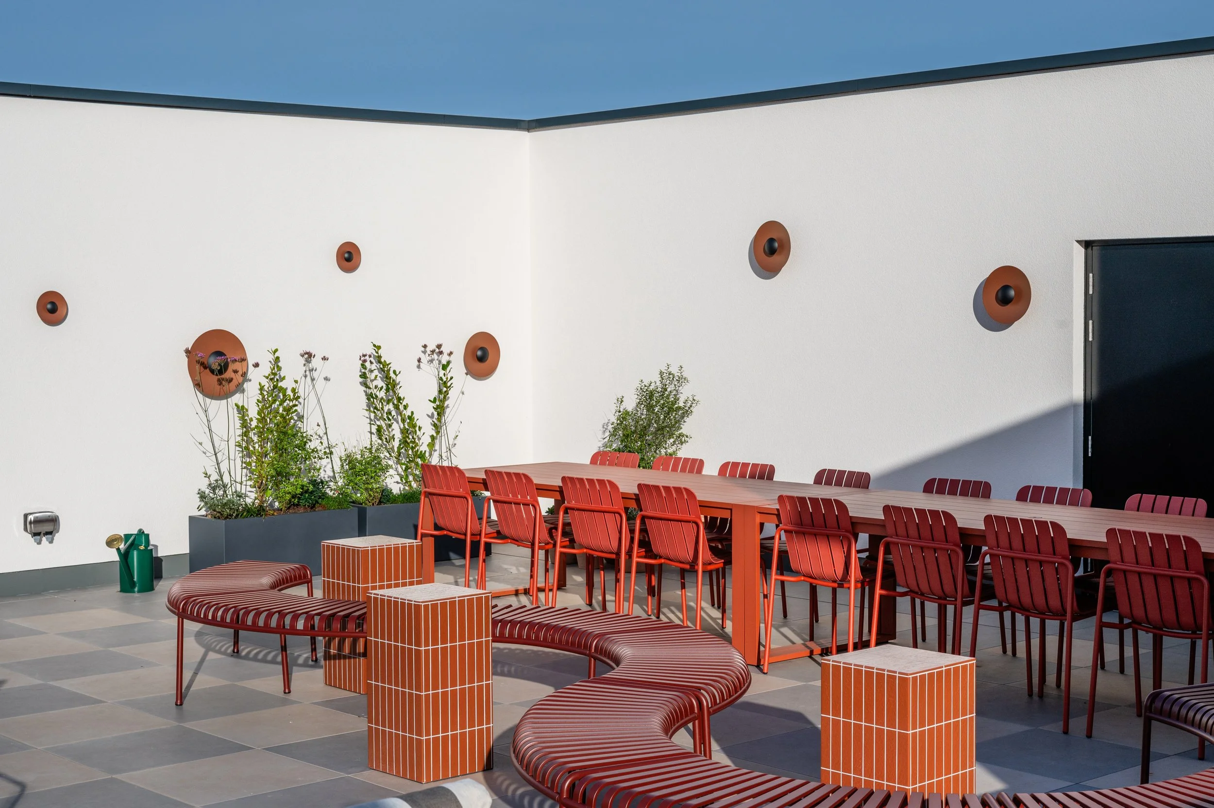 Alfred Place roof terrace dining, designed by Ellipse