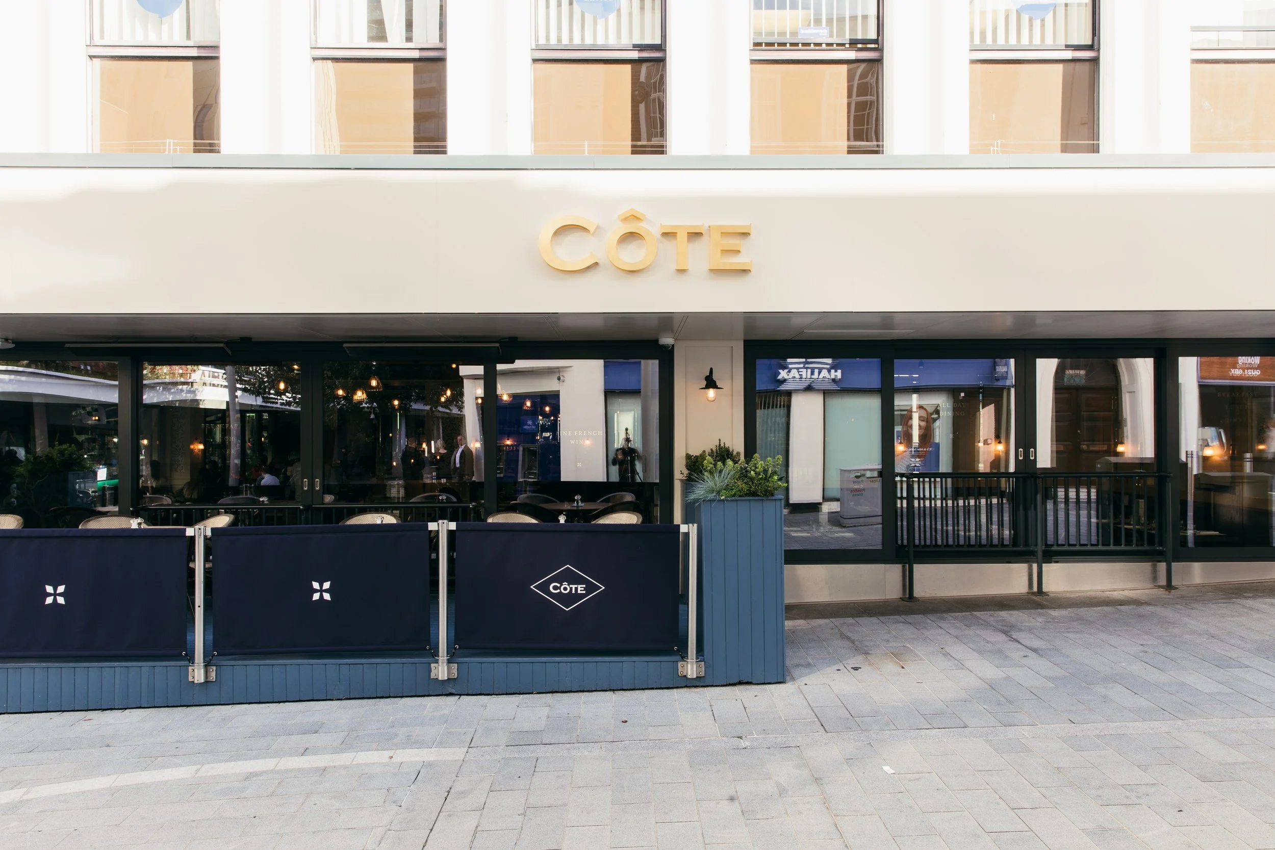 CÔTE Woking - Tom Joy [ IMG_2735 ].jpg