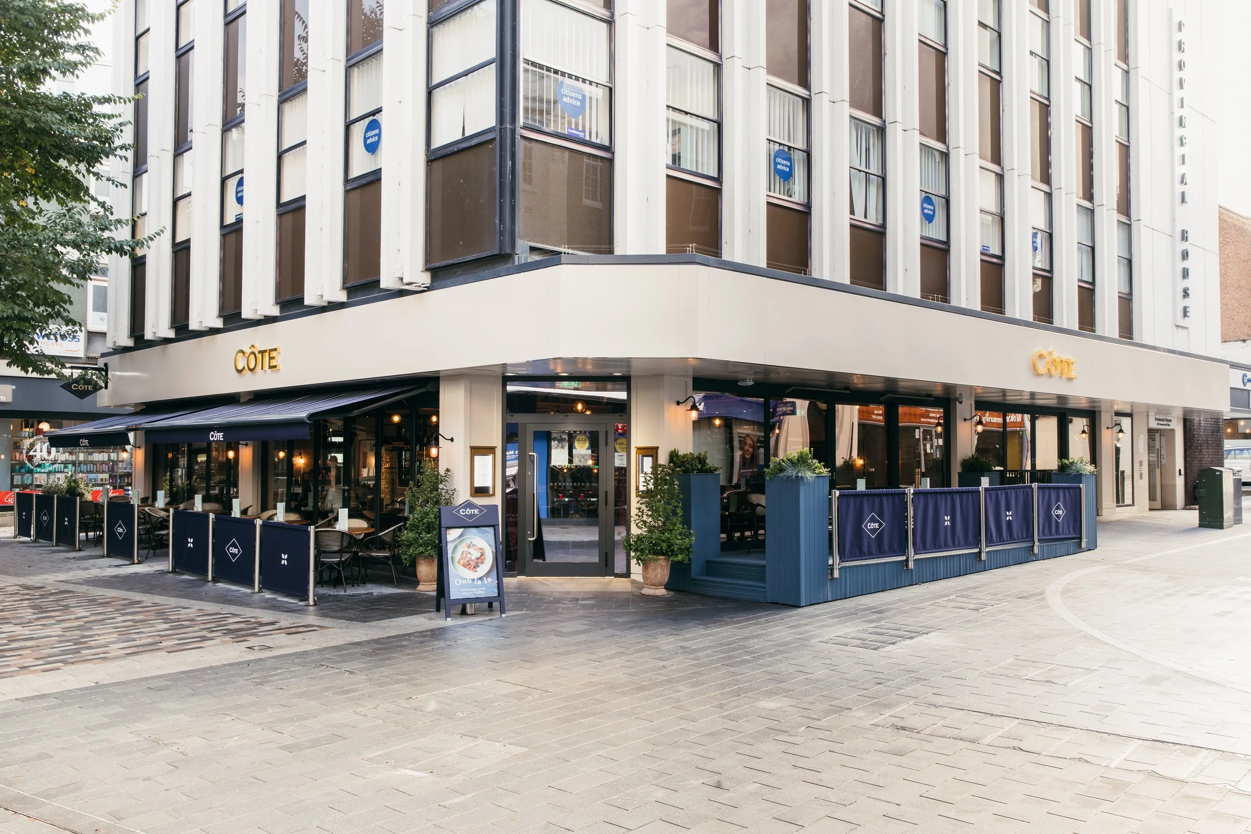 CÔTE Woking - Tom Joy [ IMG_2660 ].jpg