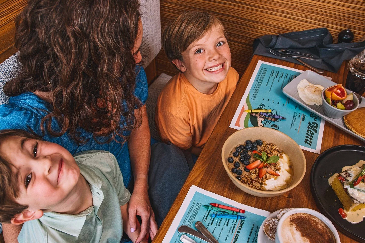 Best Tuesday plans? Right here. 🥞 On Tuesdays, one free kids meal with every adult entr&eacute;e. Good food, happy kids, zero dishes. We've got a menu made just for them. See you tonight!
