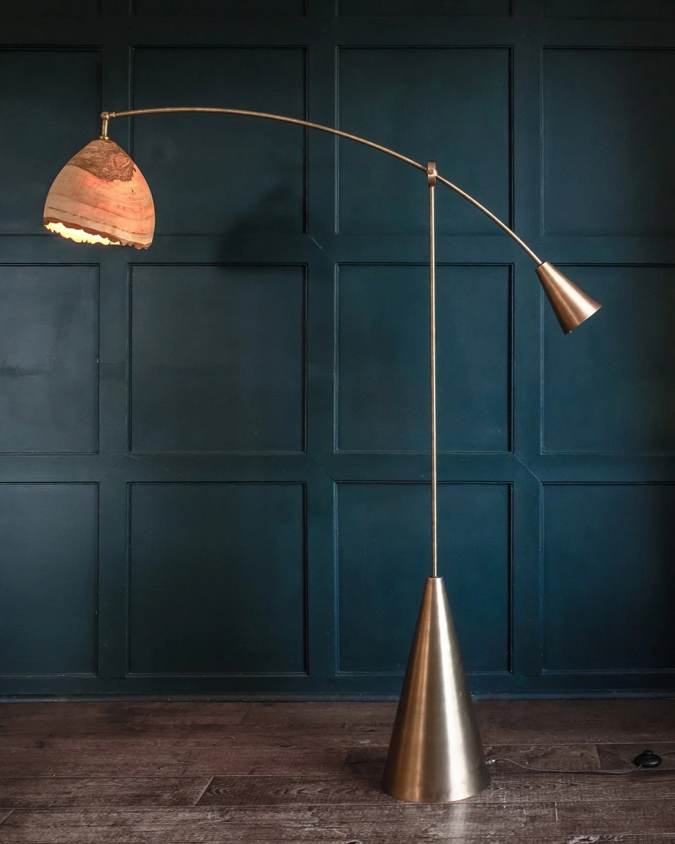 GRAIN+Poise_floor+lamp_on1.jpg