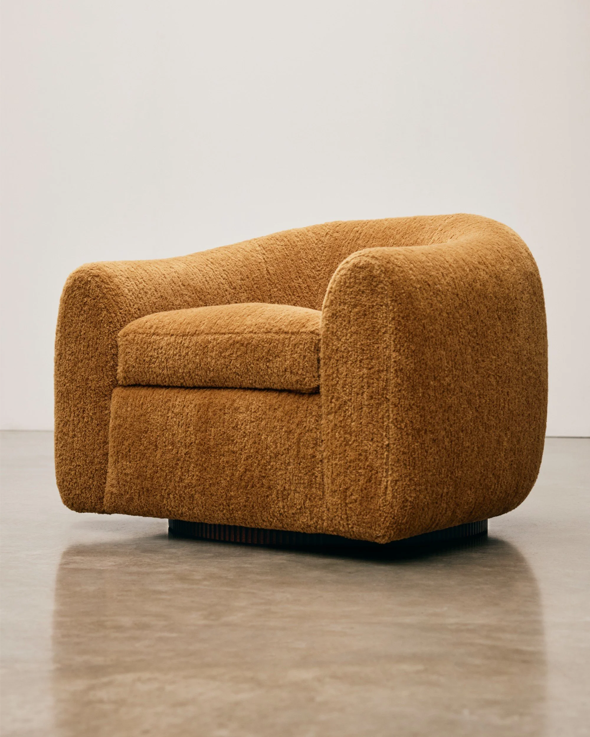 Sennen Swivel Tub.Milo Biscuit.detail.2.jpg