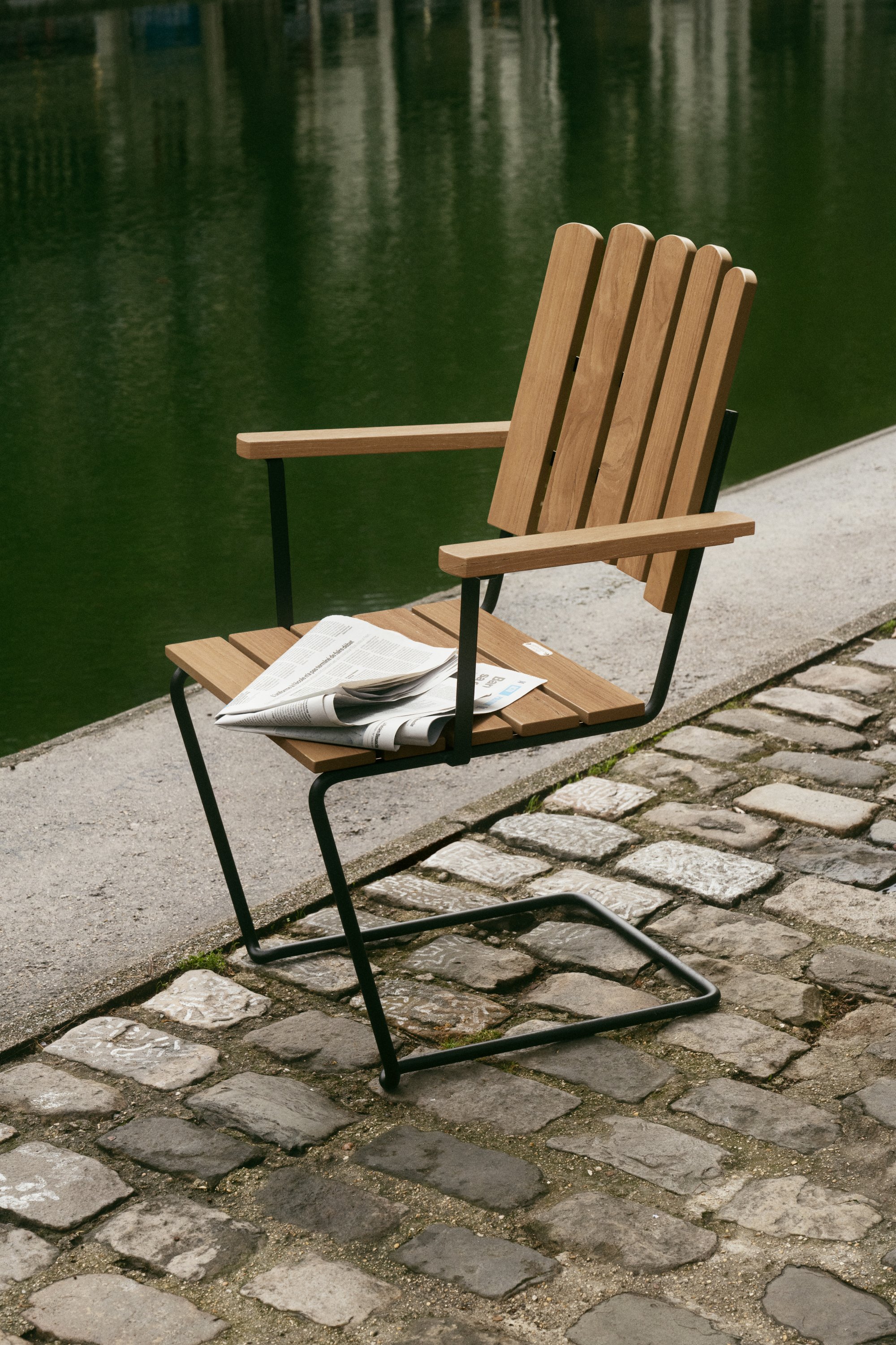 A2 Armchair by Grythyttan Stålmöbler