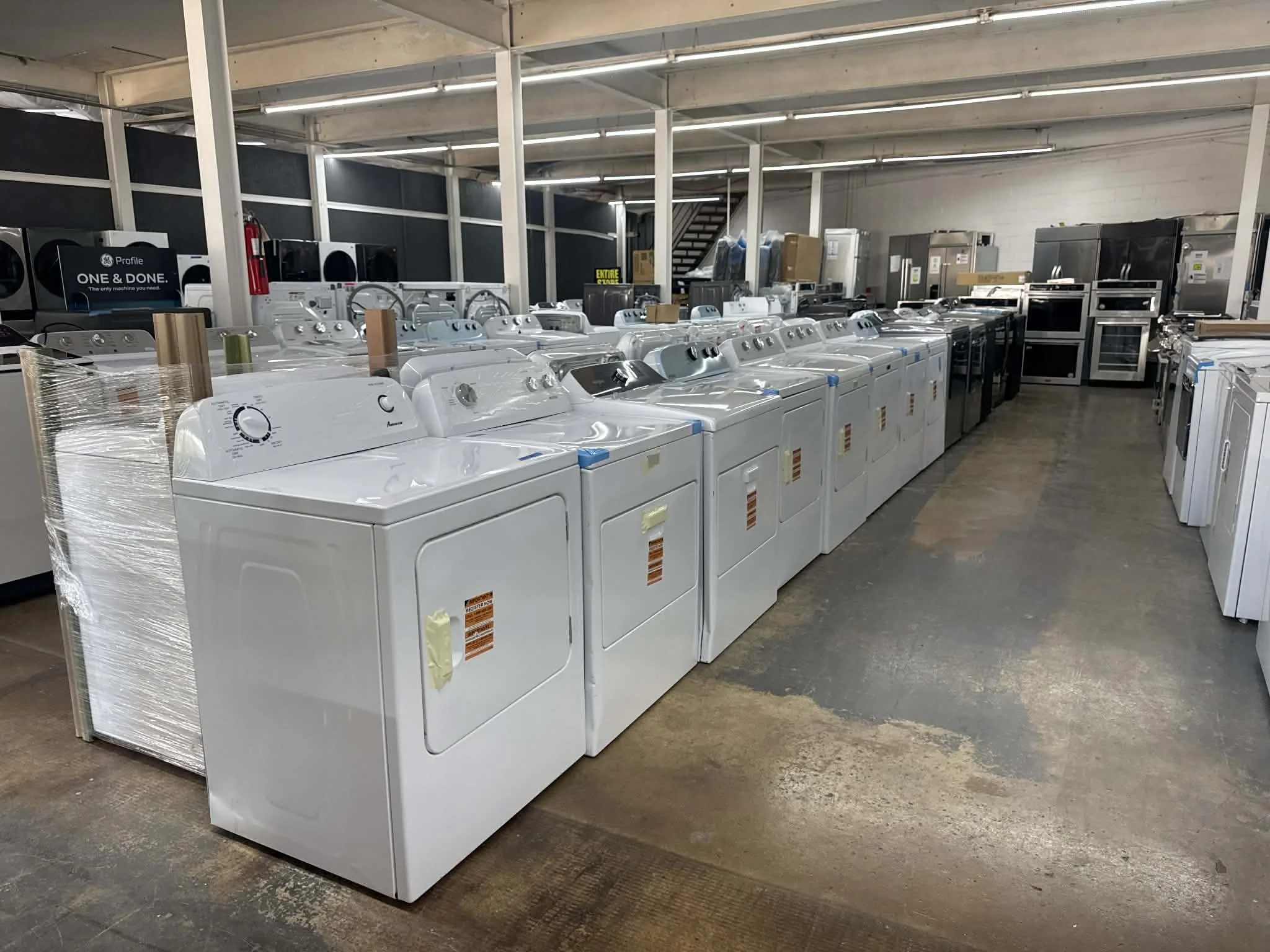 What Does “Scratch &amp; Dent” Really Mean? The Smart Way to Buy Discount Appliances in Huntsville, Alabama