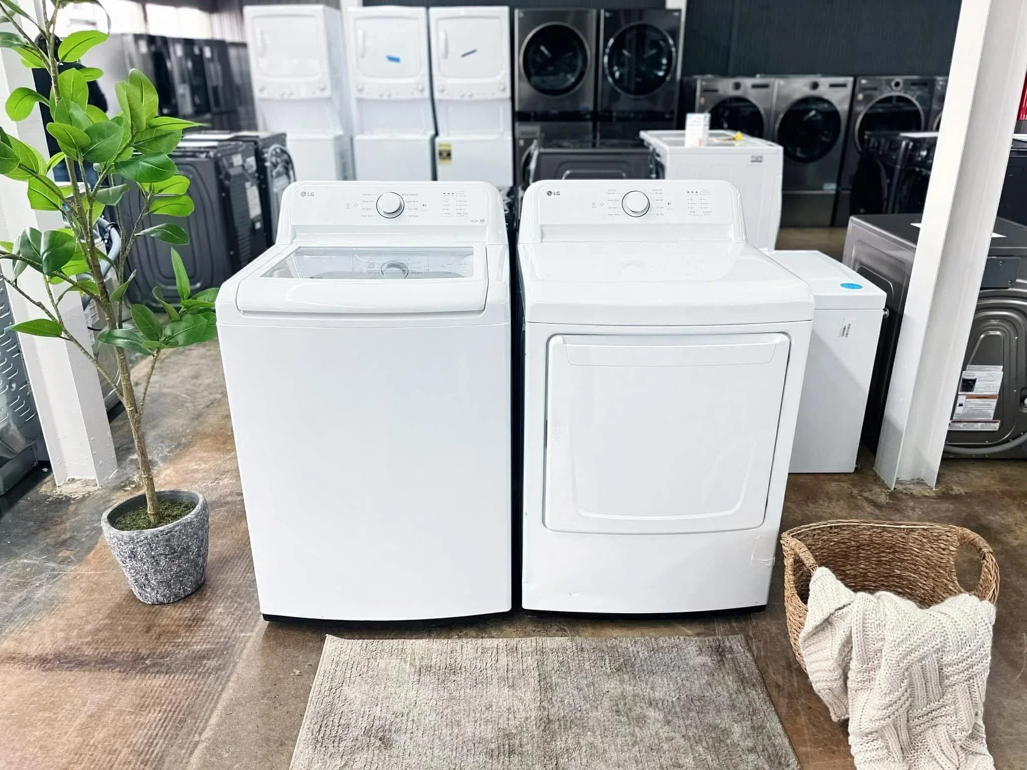 LG top load discount washer dryer sale at Huntsville appliance outlet