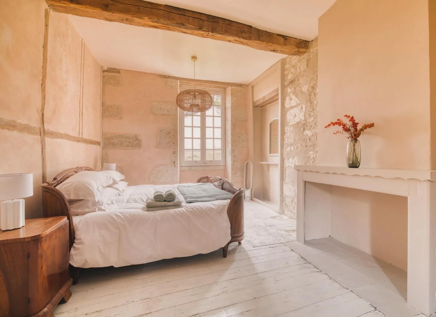 Why not treat someone special this Mother&rsquo;s Day?

These two gorgeous rooms are still available 🇫🇷 

Both large rooms have huge emperor beds - perfect for sharing with a friend or as a solo treat.

Beautiful old Chateau features and soft natur