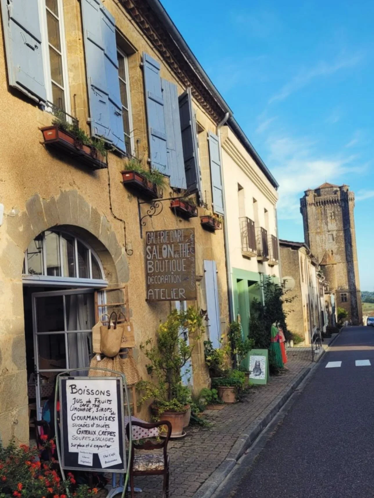 Not long until our May retreat&hellip;

In addition to all the relaxing at the Chateau we&rsquo;ll be heading out to explore some of the charming nearby villages to wander and soak up the French life. 

We can sample local wines, pop into boulangerie