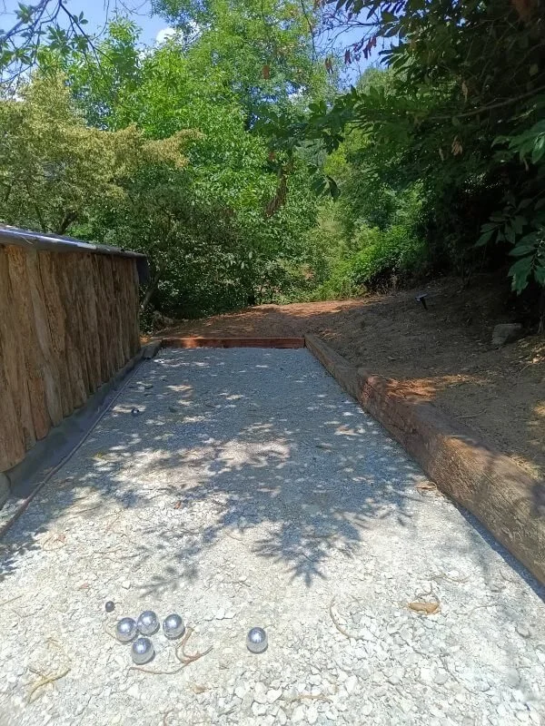 terrain-petanque-mas-zelie.jpeg