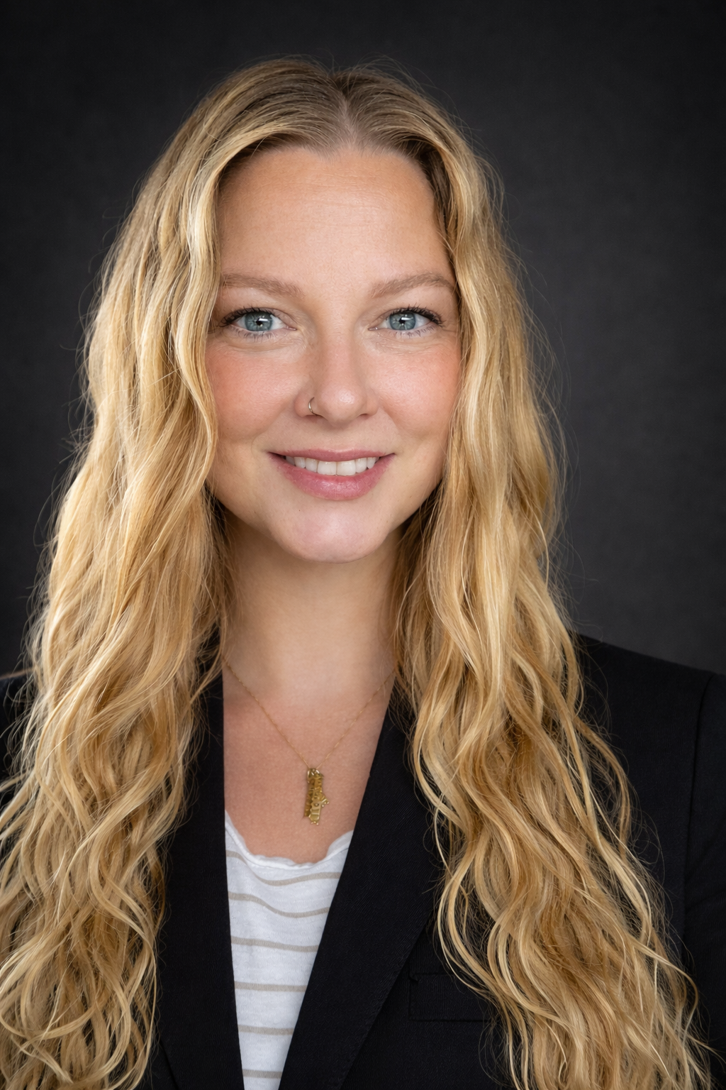 Shelby Decker, Florida Licensed Clinical Social Worker and online therapist