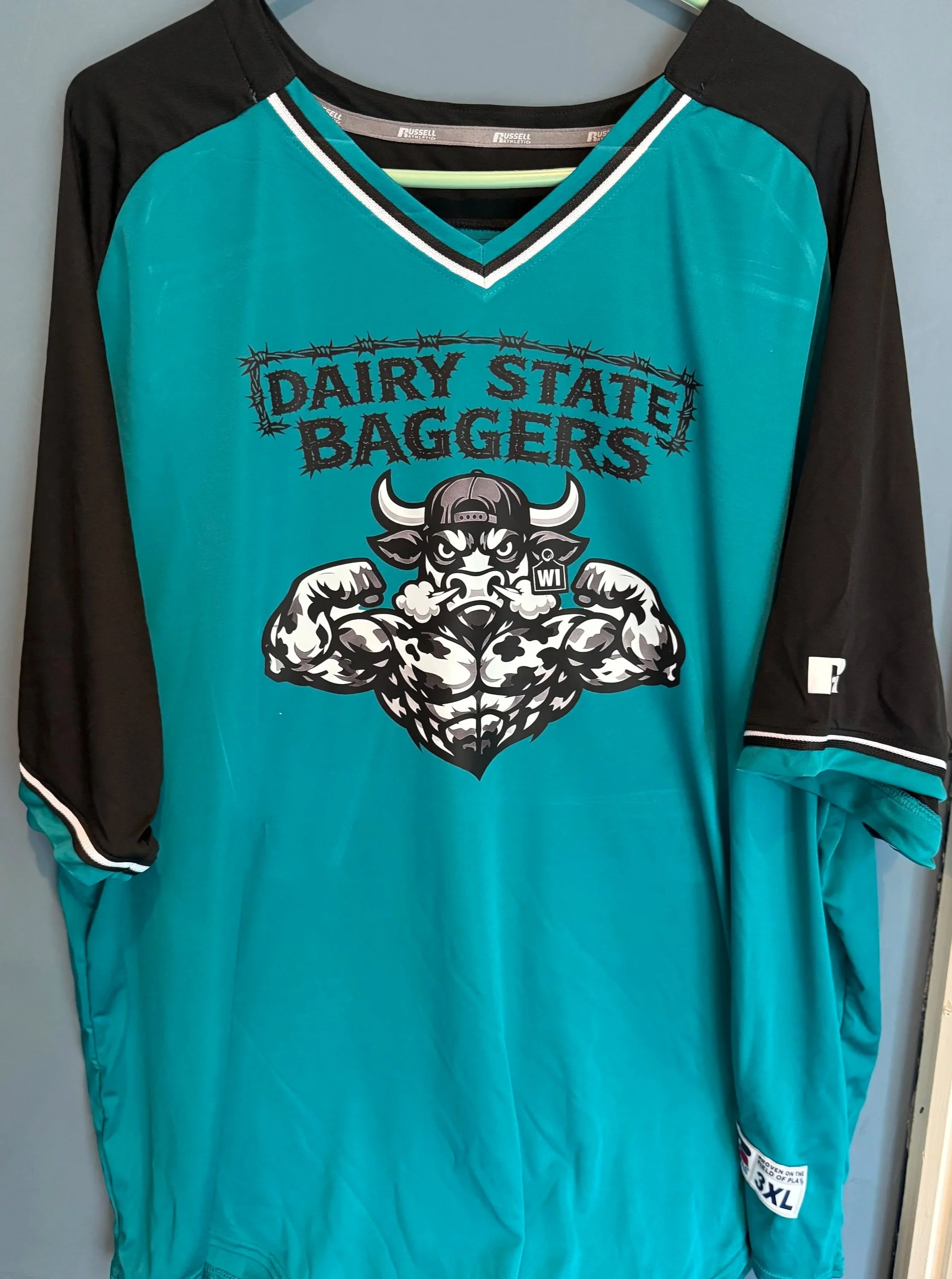 Dairy State Baggers Flexing Bull Jersey