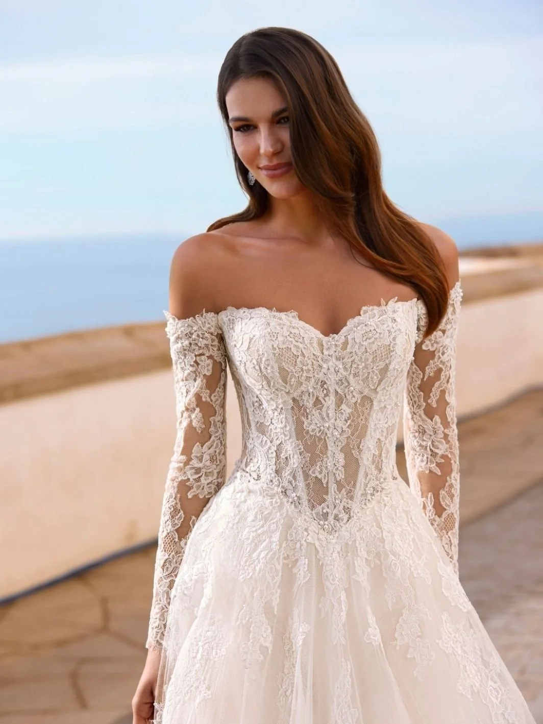 27_Love_Web_FAIZA_Look_Clo1_1064_1418_80_s_c1.jpg