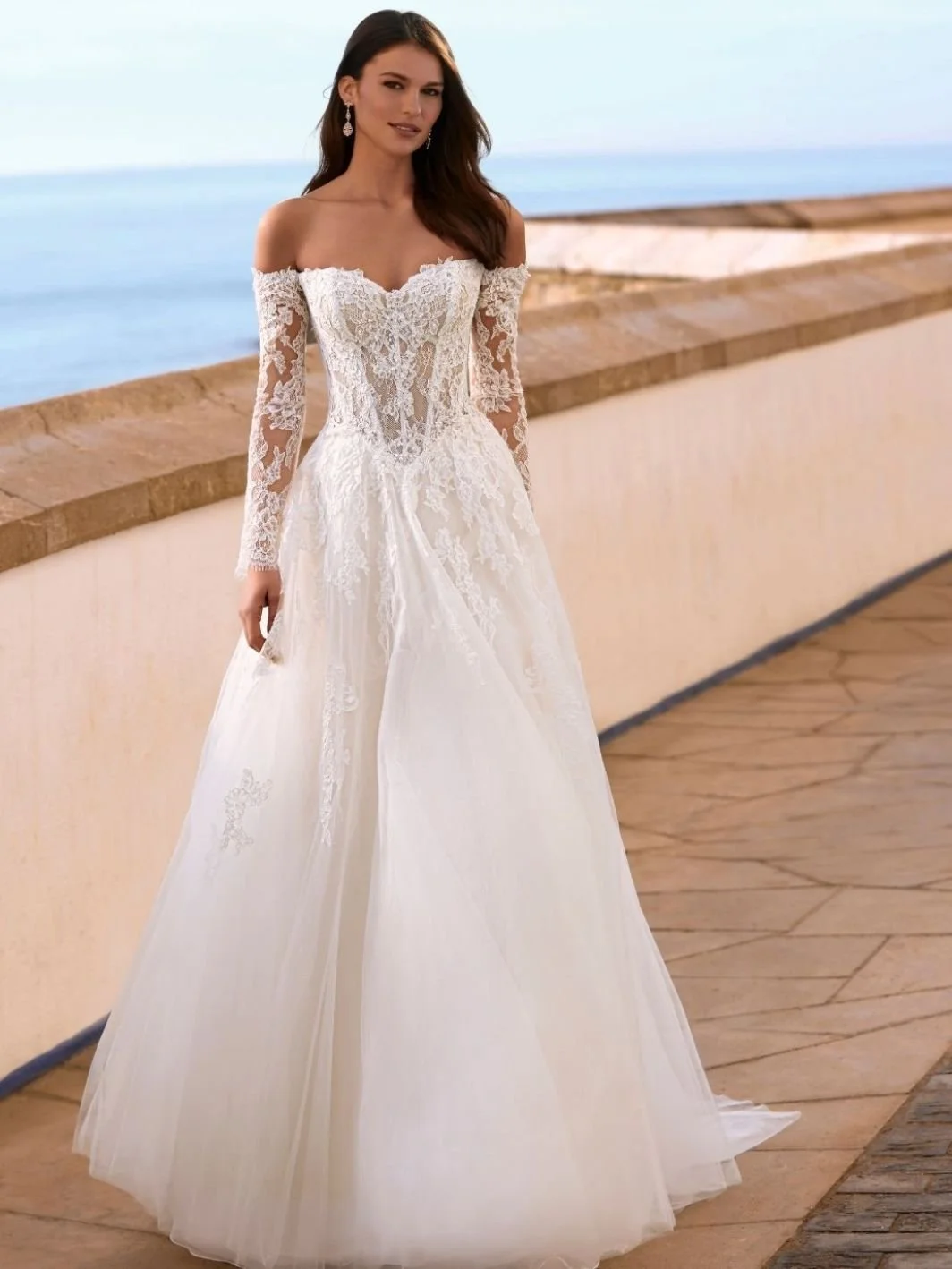 27_Love_Web_FAIZA_Look_1Fro_1064_1418_80_s_c1 (1).jpg