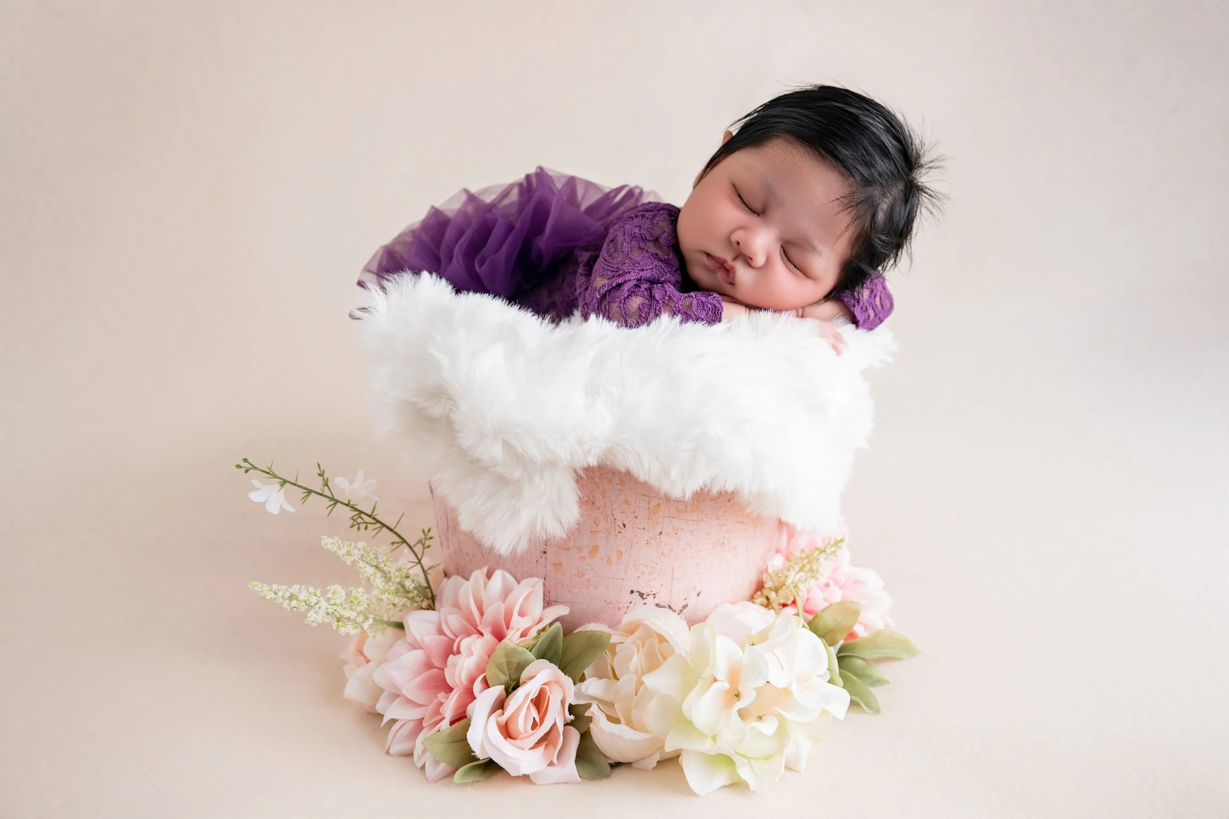 How to Choose the Right Newborn Photography Package | West Michigan Newborn Photographer
